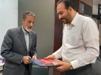 دیدار ریاست ستاد توسعه و بازسازی عتبات استان کرمانشاه با مدیرعامل صندوق بیمه اجتماعی روستائیان و عشایر استان کرمانشاه